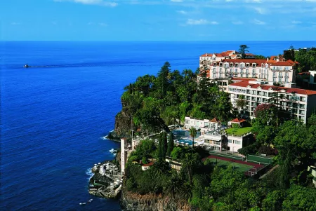 2nts Lisbon & 11nts Canaries, Madeira, Oporto voyage to Southampton