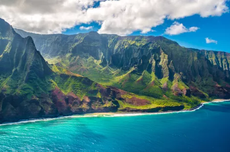 Discover Hawaii: Volcanoes, Valleys & Vibrant Shores