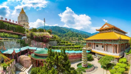 Tantalising Thailand & Sparkling Singapore