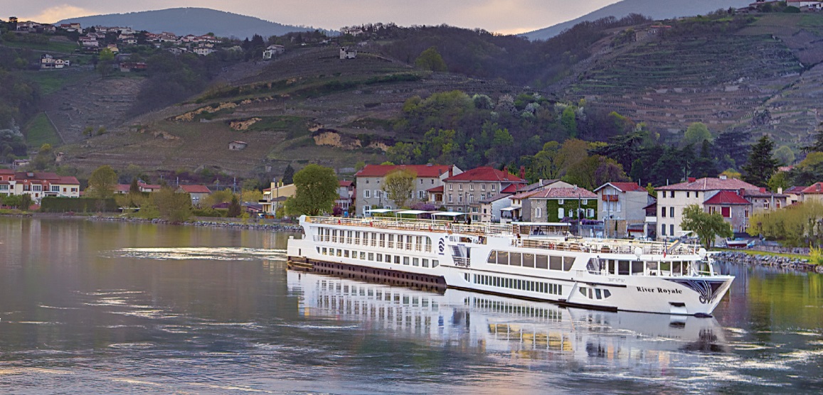 uniworld river cruise tipping