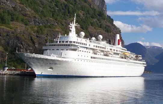 Fred Olsen 'Boudicca' in Flam, Norway copy