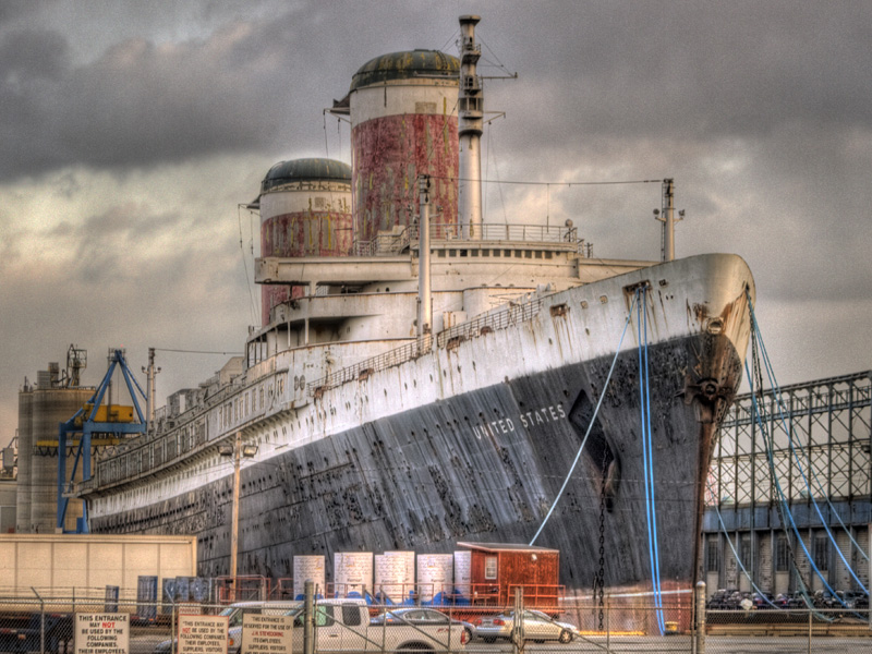 SS United States seen from S. Christopher Columbus Blvd., Philadelphia