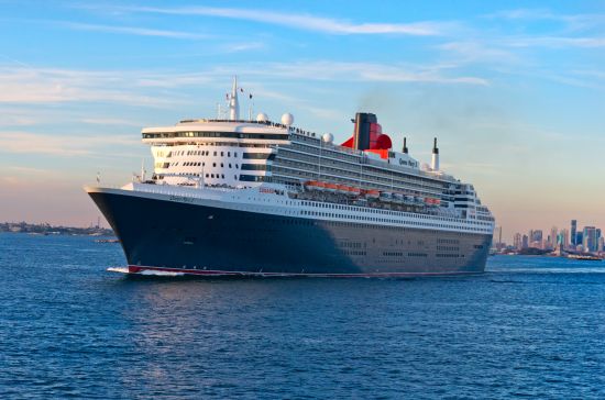 Donald Trump: mini cruises: Queen Mary 2