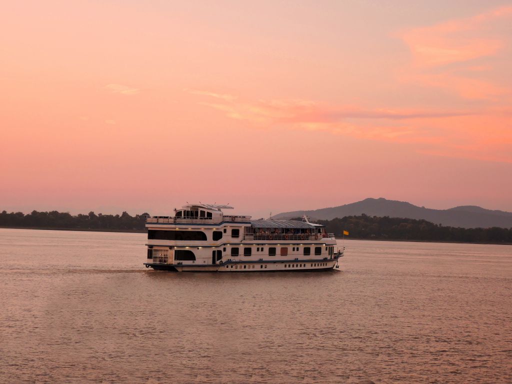 Brahmaputra river cruise