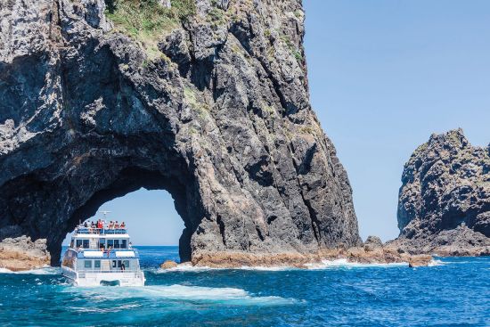 Boat trips to the famous Hole in the Rock