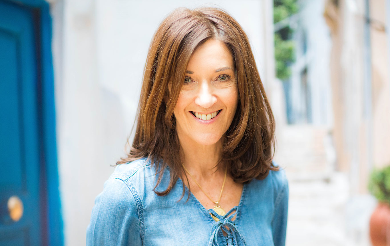 victoria hislop author return