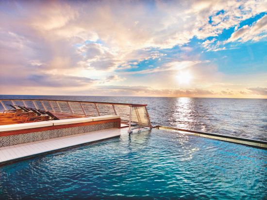 Cruise ship swimming pools: Viking