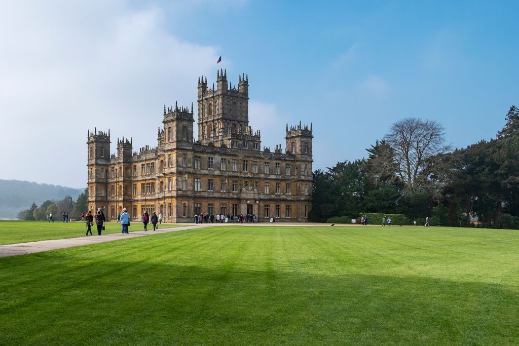 Viking Cruises Downton Abbey Highclere Castle