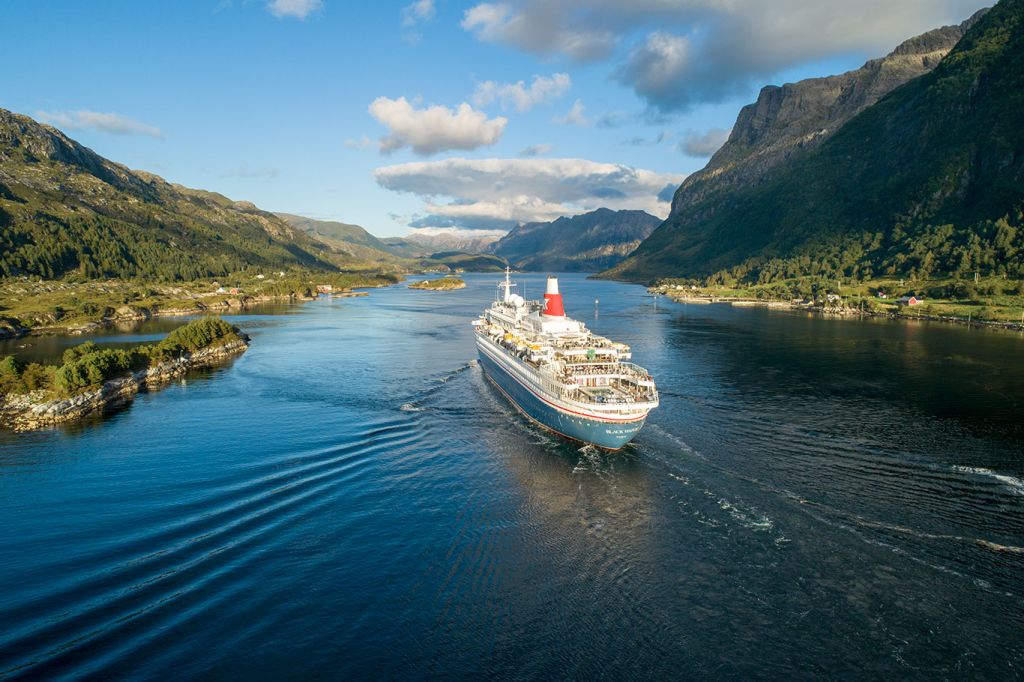 Small cruise ships, Black Watch Fred Olsen