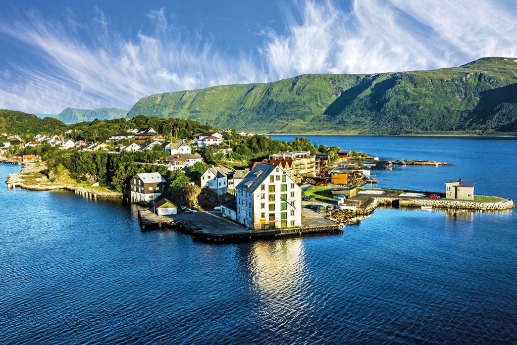 Small cruise ships, Norwegian fjords