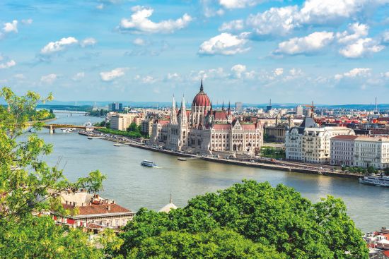 win avalon danube cruise Budapest parliament