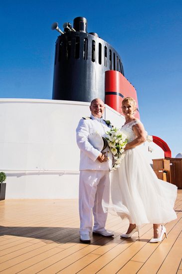 Cruise wedding: how to get married at sea