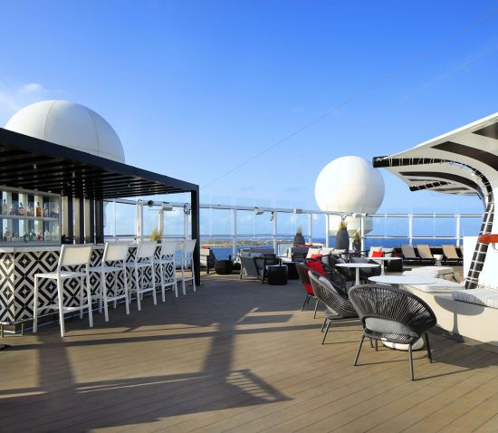 Celebrity Silhouette: Retreat Sundeck