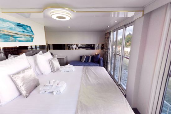 Tui river cruises: french balcony suite cabin